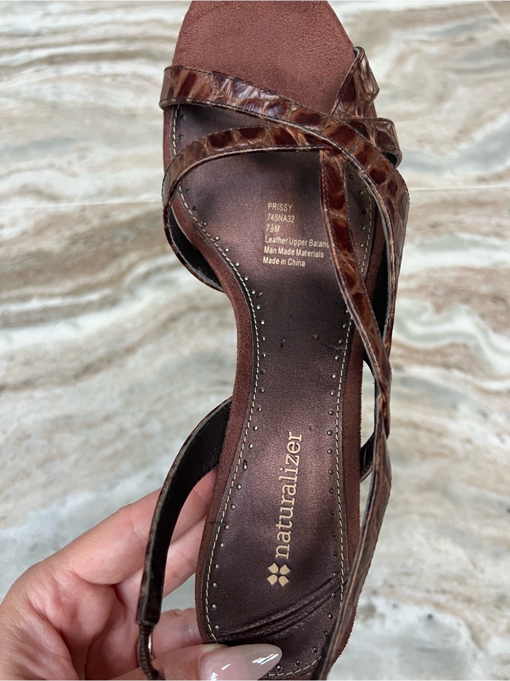Shoes - Picture 4 of 9